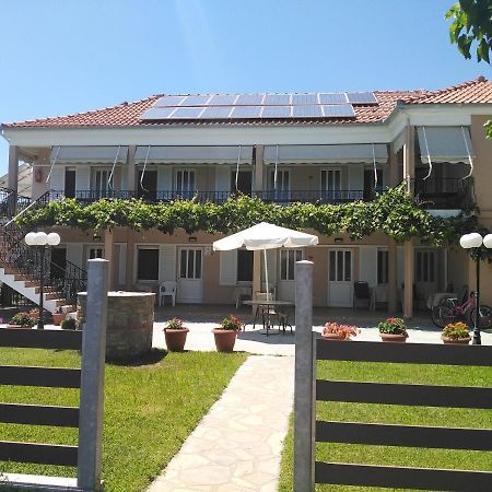 Velika Beach Rooms Eksteriør bilde